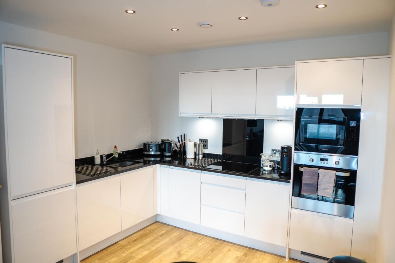 Luxury, Modern & Cosy 2 Bedroom Apartamento Londres